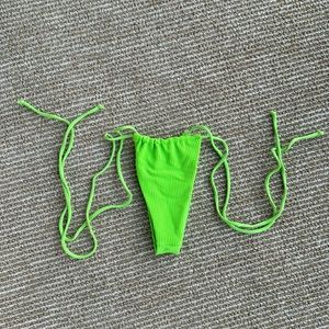 Frankie’s bikini bottoms